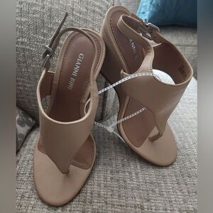 Gianni Bini wedge sandal, size 6.5 New